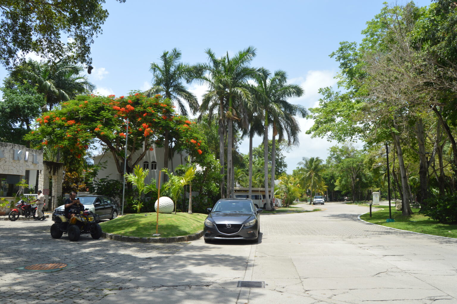 Comunidad privada y áreas verdes en Playacar Playa del Carmen