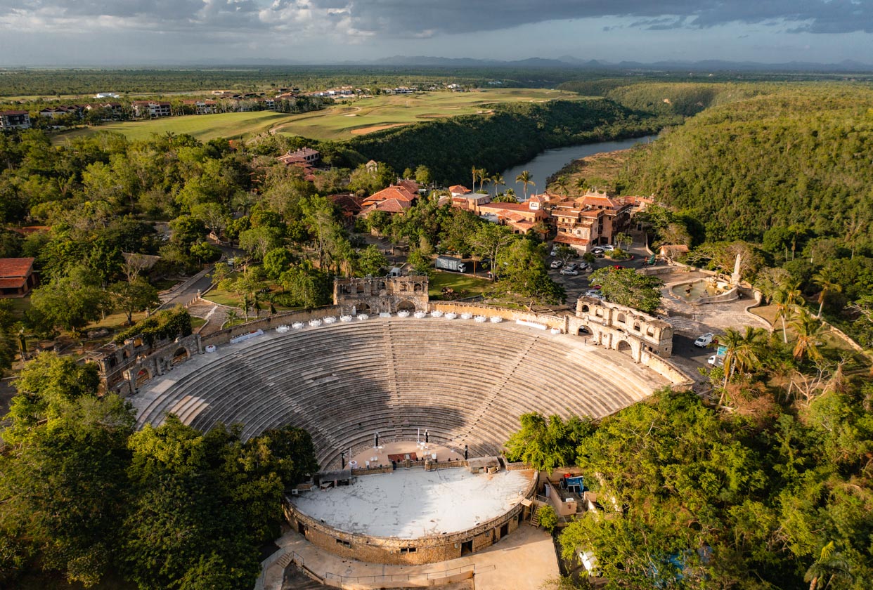 Altos de Chavón, Casa de Campo